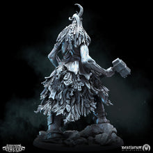 Load image into Gallery viewer, Kinbond Giant | Warclans of Thule | Bestiarum | Miniatures D&amp;D Wargaming DnD
