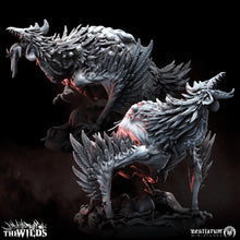Load image into Gallery viewer, Baby Cockatrice | The Wilds | Bestiarum | Miniatures D&amp;D Wargaming DnD