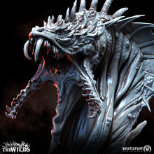 Load image into Gallery viewer, Vilefang Basilisk | The Wilds | Bestiarum | Miniatures D&amp;D Wargaming DnD