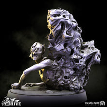 Load image into Gallery viewer, Walking Hive | The Hive | Bestiarum | Miniatures | D&amp;D | Wargaming | DnD