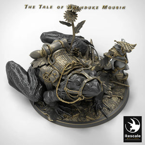 Laying Frog - With Mouse - The Tale of Archduke Mousin - Rescale Miniatures - Wargaming D&D DnD