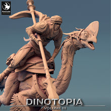 Load image into Gallery viewer, Oviraptor - Sprint With Rider - Dinotopia - Rescale Miniatures - Wargaming D&amp;D DnD