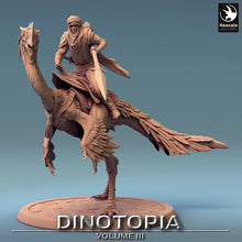 Load image into Gallery viewer, Oviraptor - Stance Lance Down - Dinotopia - Rescale Miniatures - Wargaming D&amp;D DnD