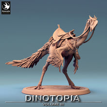 Load image into Gallery viewer, Oviraptor - Stare With Saddle - Dinotopia - Rescale Miniatures - Wargaming D&amp;D DnD
