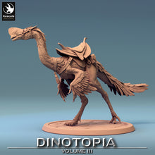 Load image into Gallery viewer, Oviraptor - Turn Saddle No Rider- Dinotopia - Rescale Miniatures - Wargaming D&amp;D DnD