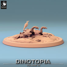 Load image into Gallery viewer, Microraptor - Nest - Dinotopia - Rescale Miniatures - Wargaming D&amp;D DnD