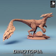 Load image into Gallery viewer, Pyroraptor - Wild Sand - Dinotopia - Rescale Miniatures - Wargaming D&amp;D DnD