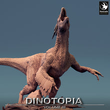 Load image into Gallery viewer, Pyroraptor - Wild Sand - Dinotopia - Rescale Miniatures - Wargaming D&amp;D DnD