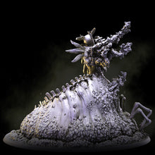 Load image into Gallery viewer, The Hive Queen | The Hive