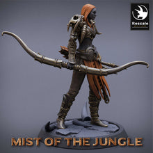 Load image into Gallery viewer, Amazon Light Soldier With Bow - Chief - Mist of the Jungle - Rescale Miniatures - Wargaming D&amp;D DnD