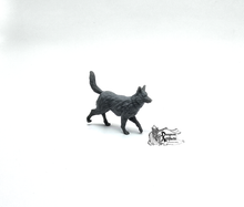 Load image into Gallery viewer, German Shepherd - Dogs Vol 1 - 3D IP Studios - Terrain Wargaming D&amp;D DnD 28mm 32mm 40mm 54mm 75mm 100mm 125mm