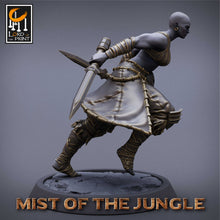 Load image into Gallery viewer, Amazon Heavy Soldier With Dagger - Run - Mist of the Jungle - Lord of the Print - Wargaming D&amp;D DnD