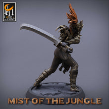 Load image into Gallery viewer, Amazon Light Soldier With Sword - Attack - Mist of the Jungle - Lord of the Print - Wargaming D&amp;D DnD