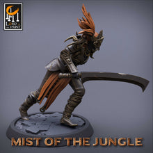 Load image into Gallery viewer, Amazon Light Soldier With Sword - Run - Mist of the Jungle - Lord of the Print - Wargaming D&amp;D DnD