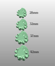 Load image into Gallery viewer, Stairway Pedestal - Skyless Realms 28mm 32mm Wargaming Terrain D&amp;D, DnD