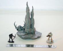 Load image into Gallery viewer, Pit Shrine - Skyless Realms 28mm 32mm Wargaming Terrain D&amp;D, DnD