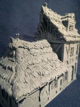 Load image into Gallery viewer, Small House - 15mm 28mm 32mm City of Tarok Wargaming Terrain Scatter D&amp;D DnD