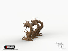 Load image into Gallery viewer, Ravenous Hunters - 28mm 32mm Brave New Worlds New Eden Terrain Scatter D&amp;D DnD