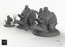 Load image into Gallery viewer, Snail-Riding Gnome Set - Snail Mount - 28mm 32mm EC3D Skyless Realms Wargaming Miniatures Monster D&amp;D DnD