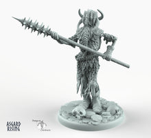 Load image into Gallery viewer, Draugr King - Barrow Wight - Wargaming Miniatures Monster Asgard Rising D&amp;D DnD