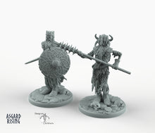 Load image into Gallery viewer, Draugr King - Barrow Wight - Wargaming Miniatures Monster Asgard Rising D&amp;D DnD