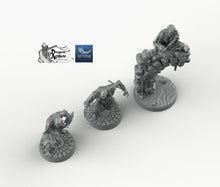 Load image into Gallery viewer, Vampire Strigoi Lessers - Suttungr Miniatures Monster D&amp;D DnD