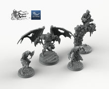 Load image into Gallery viewer, Vampire Strigoi Pack - Suttungr Miniatures Monster D&amp;D DnD